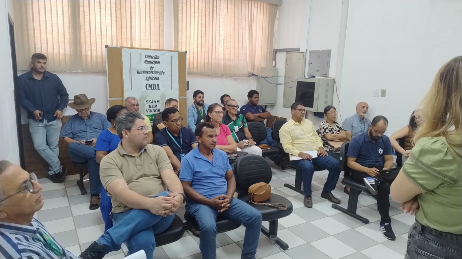 Reunião do Conselho Municipal de Desenvolvimento Agrícola discutiu a implantação local do ProVB em Cuiabá.