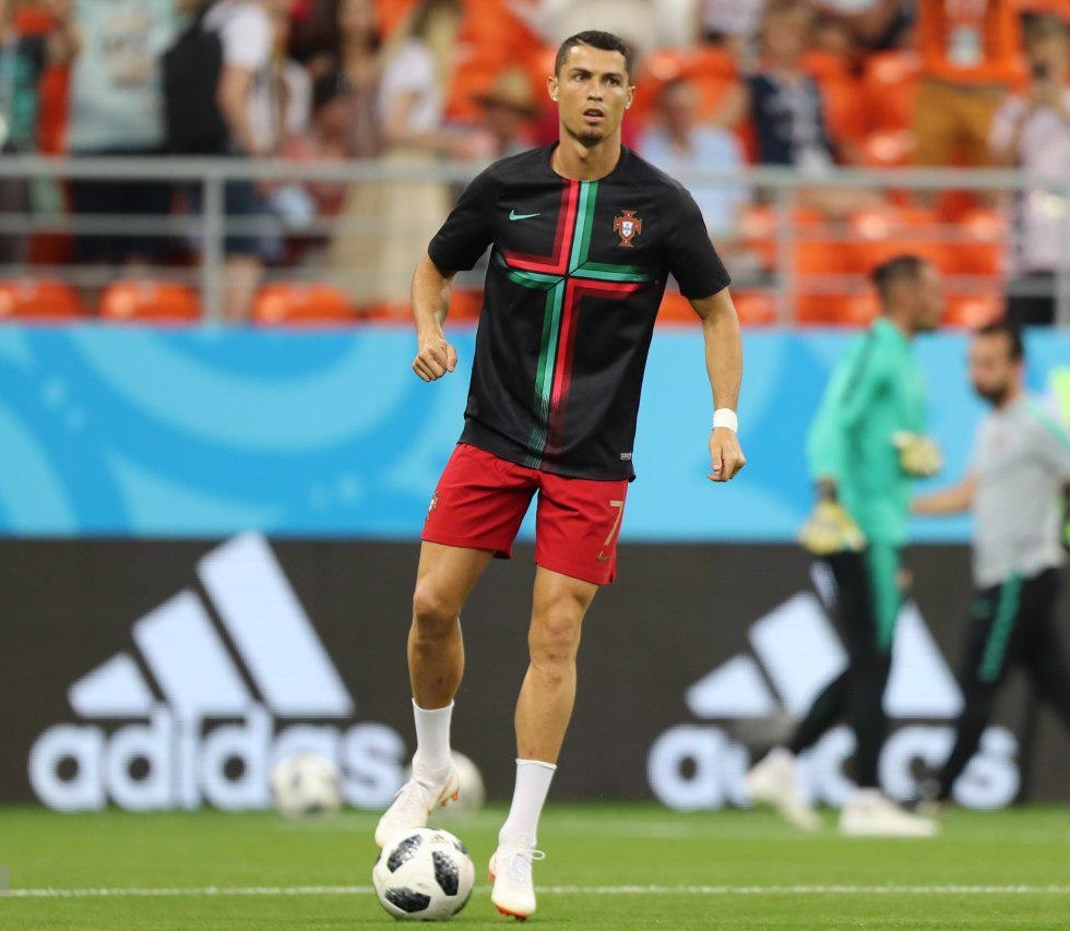 Cristiano Ronaldo com a camisa de Portugal