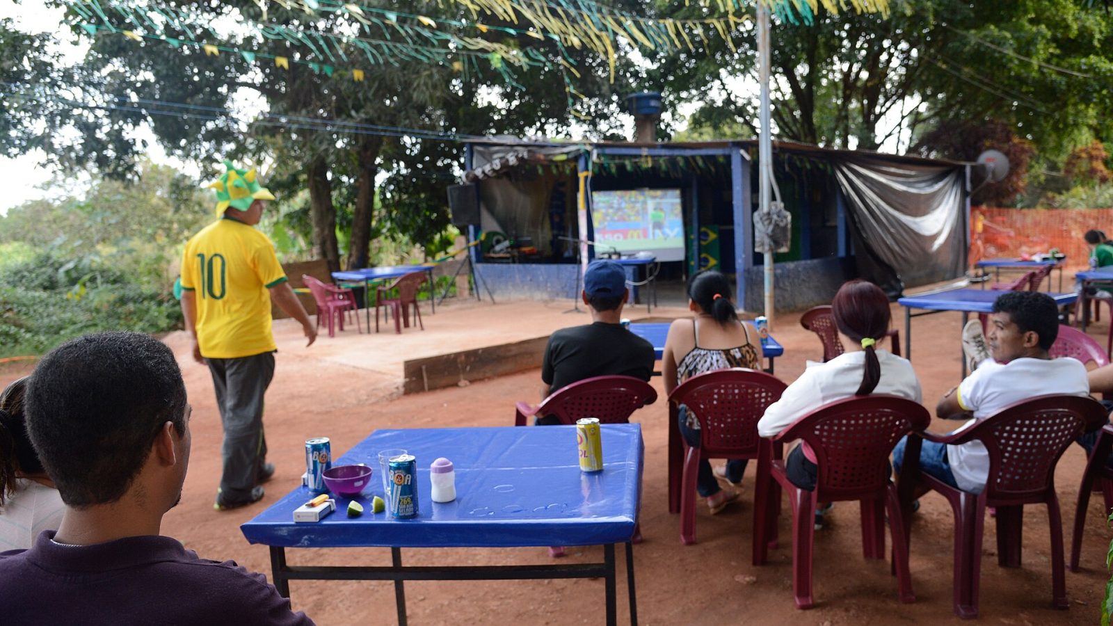 Torcida brasileira acompanha jogo da seleção