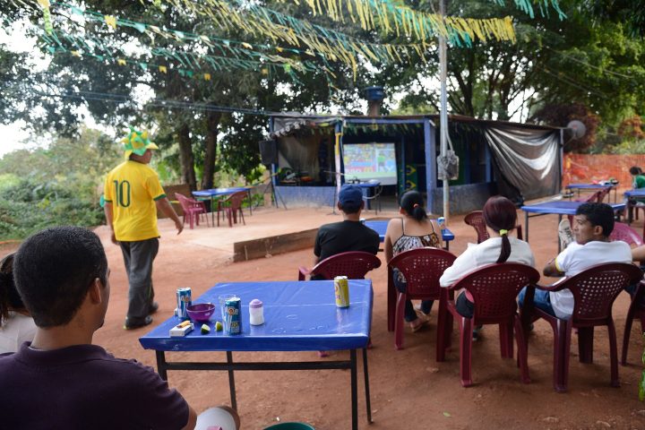 Torcida brasileira acompanha jogo da seleção