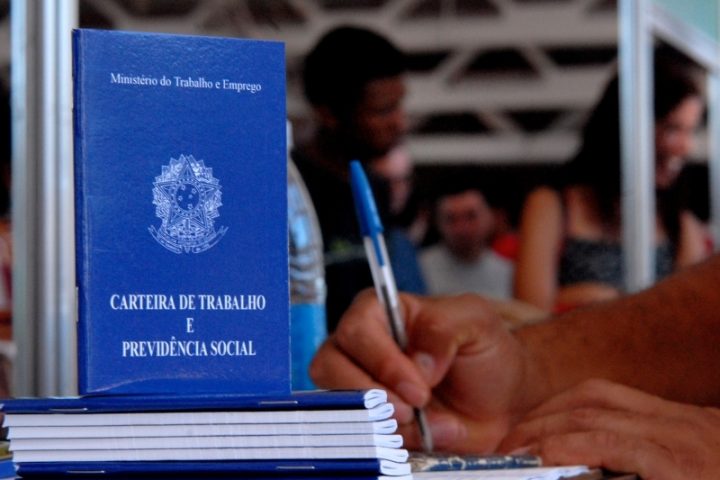 Divulgação oficial da abertura de 336 vagas de emprego pelo Sine de Sinop.