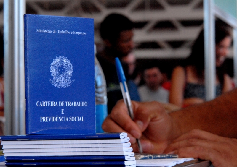 Divulgação oficial da abertura de 336 vagas de emprego pelo Sine de Sinop.