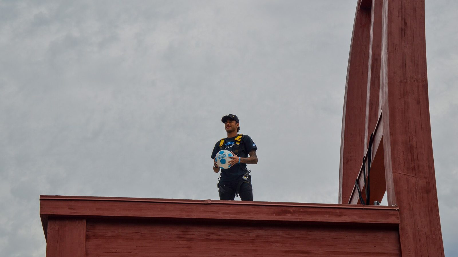 Neymar — Foto: Albert Aguilera / Public domain — via Wikimedia Commons