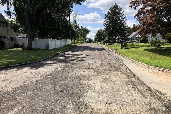 Obra de pavimentação em via urbana