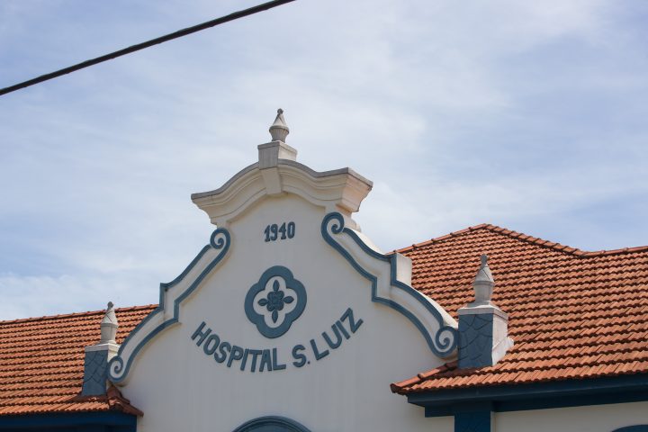 Casario histórico no centro da cidade de Cáceres, em Mato Grosso