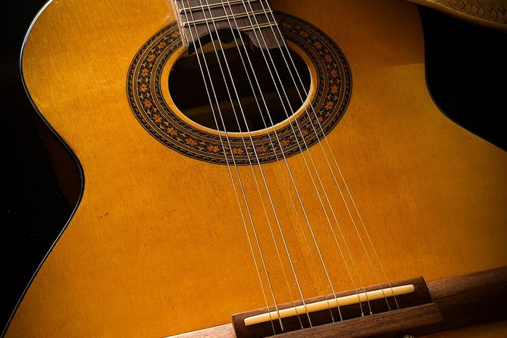 Viola caipira, instrumento símbolo da música regional