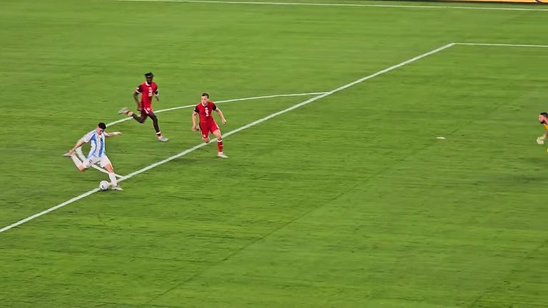 Julián Álvarez finaliza com a camisa da Argentina
