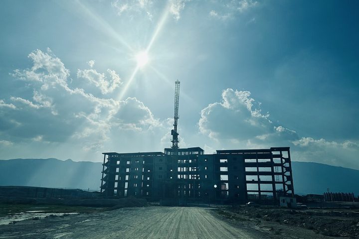 Obra do novo Hospital Regional de Tangará da Serra passa da metade da execução, aponta balanço do Governo de MT
