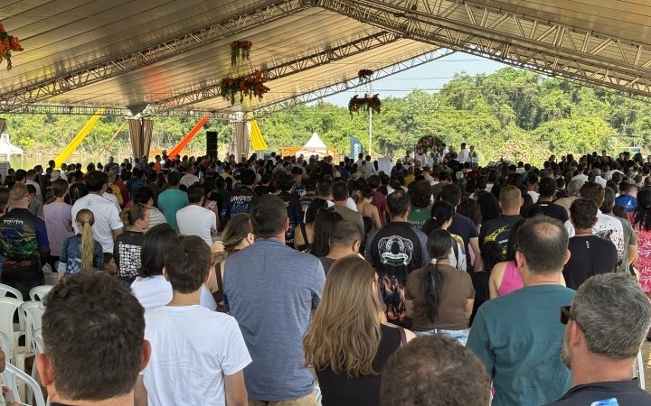 Romaria nas Águas reúne cerca de 90 embarcações e mil pessoas na missa e abre os 52 anos de Sinop