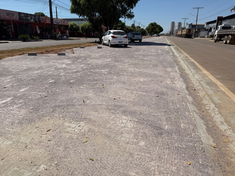 Estacionamento da rua Joaquim Socreppa é entregue em Sinop com 34 das 77 vagas previstas