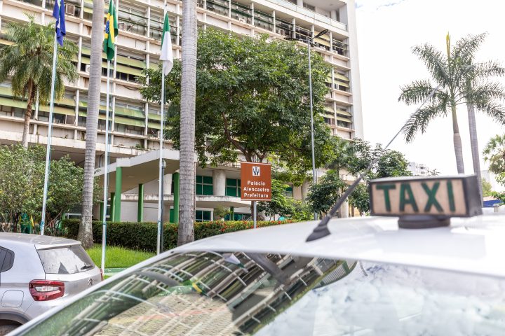 Tarifa cheia de táxi já vale em Cuiabá e IPEM faz força-tarefa de aferição de taxímetros de 24 a 28 de agosto