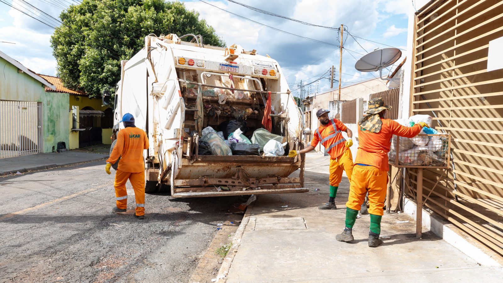 Coleta de lixo volta a 100% em Cuiabá após decisão da Justiça do Trabalho contra paralisação