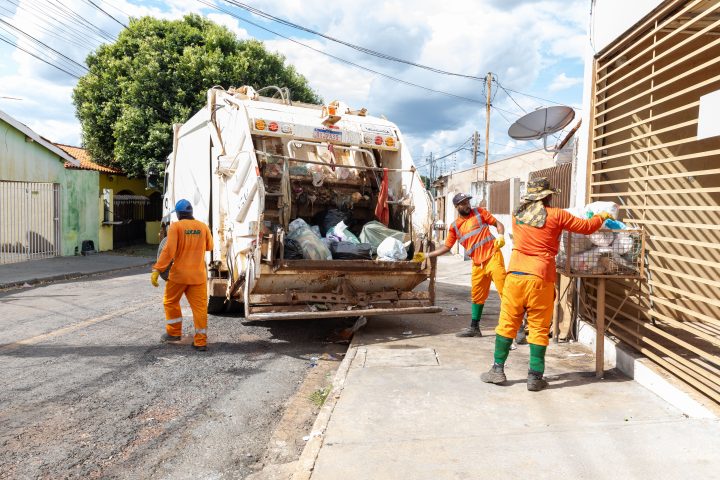 Coleta de lixo volta a 100% em Cuiabá após decisão da Justiça do Trabalho contra paralisação