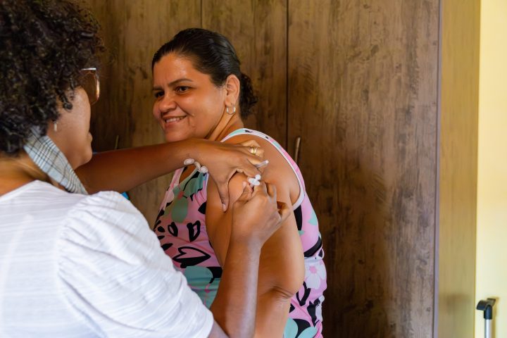 Cuiabá libera vacina contra a gripe para toda a população nas 72 unidades de saúde