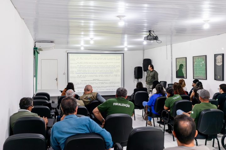 Fiscais de Cuiabá são capacitados na Lei Complementar 589 para atuar no período de estiagem