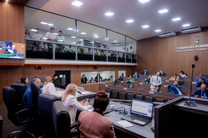 Prefeitura formaliza cessão de área para ampliação do Shopping Popular de Cuiabá