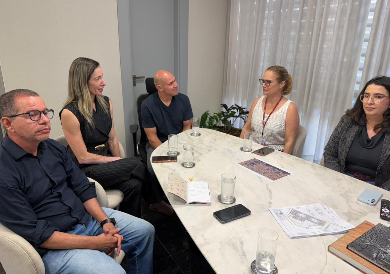 Prefeitura de Cuiabá agora fala em 19 edificações demolidas e se reúne com promotora do MPMT