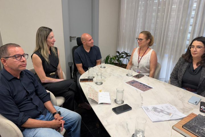 Prefeitura de Cuiabá agora fala em 19 edificações demolidas e se reúne com promotora do MPMT