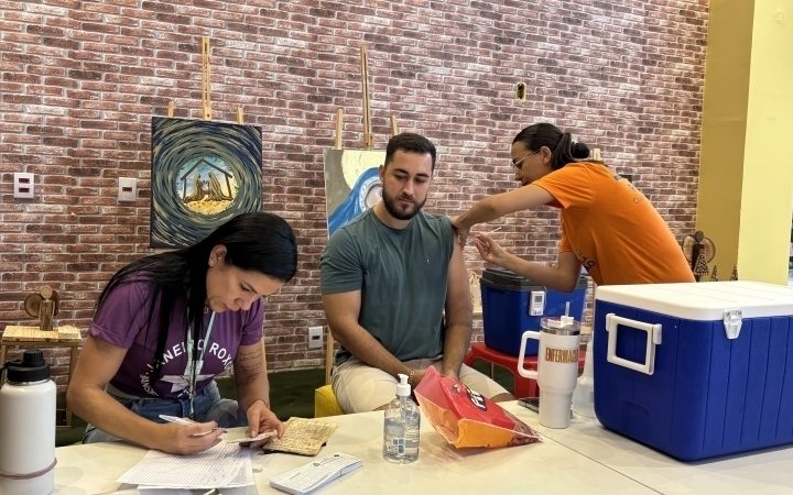 Sinop leva vacinação a shopping nos dias 22 e 23 e abre 23 UBSs no sábado