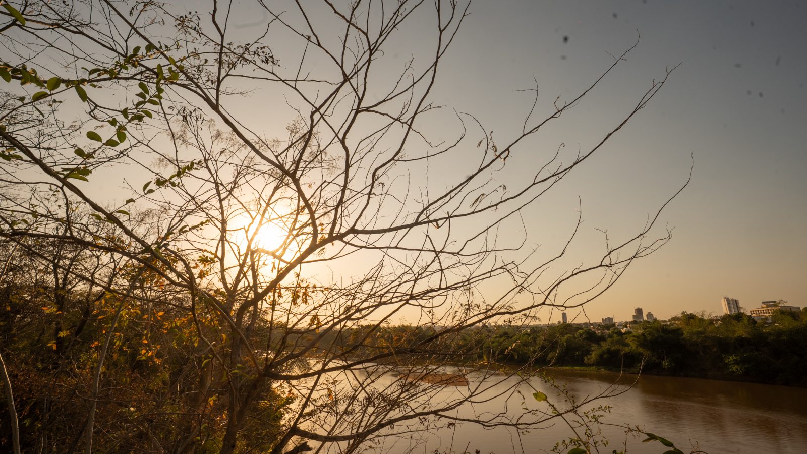 Rondonópolis alerta para a pior seca em anos e reforça o combate a queimadas