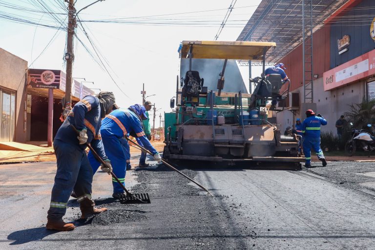 Prefeitura de Várzea Grande diz que obras alcançam 45 ruas do Paiaguás, com R$ 10 milhões de convênio e R$ 3 milhões próprios