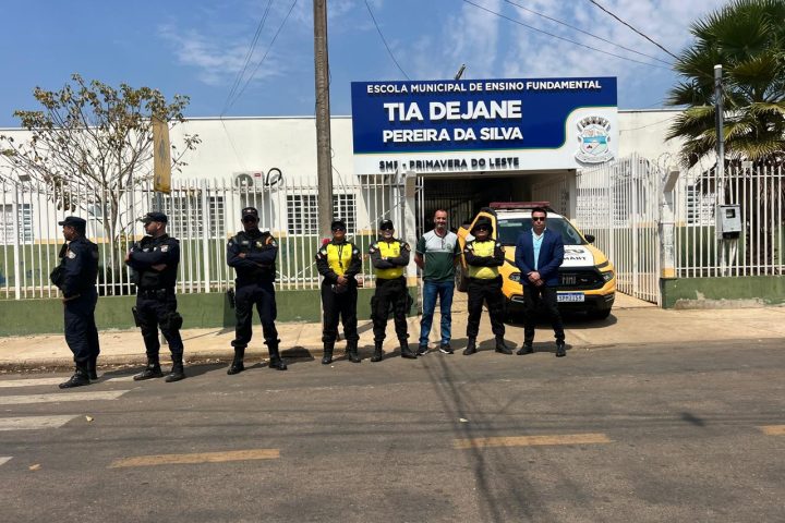 PM e CMTU reforçam fiscalização na porta de escola em Primavera do Leste