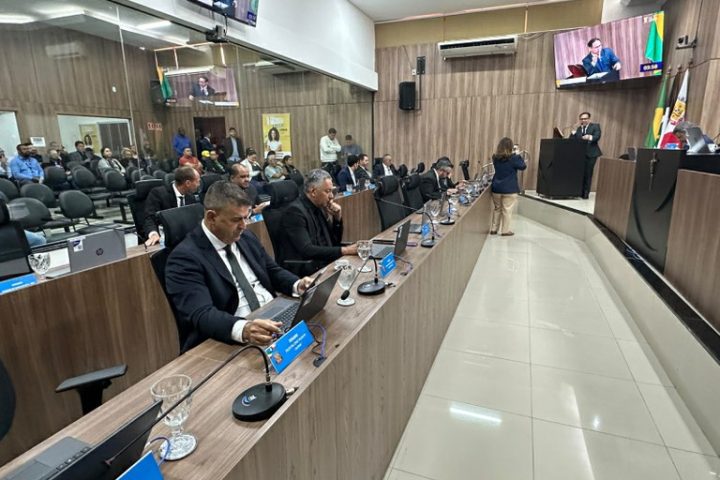 Câmara de Várzea Grande aprova parcelamento de dívidas com o DAE e limita cobrança aos últimos cinco anos