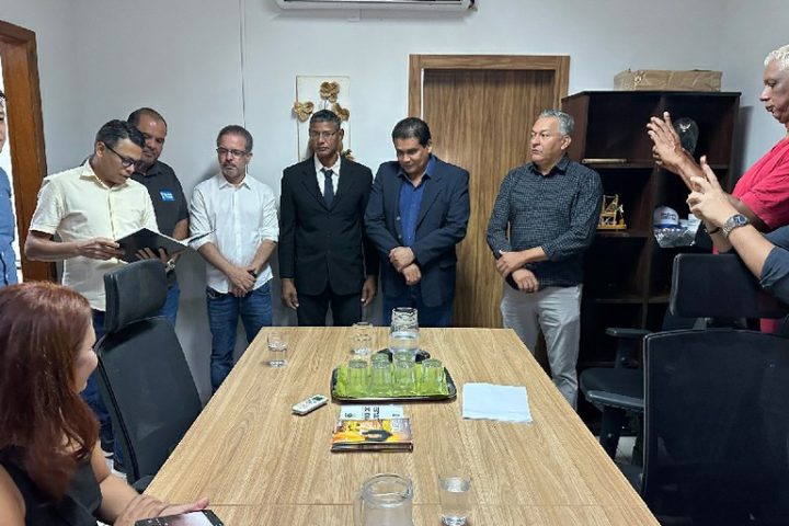 Wilson da Manga toma posse como vereador e passa a integrar o Legislativo de Várzea Grande