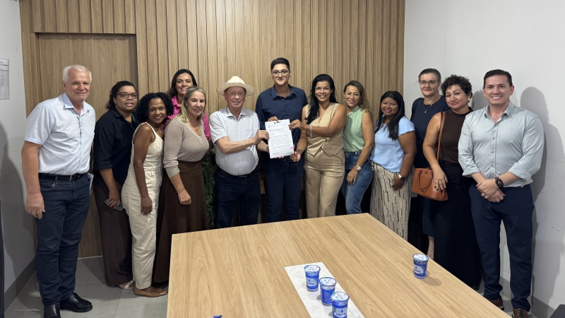 Dorner envia à Câmara projeto que reestrutura a carreira dos técnicos educacionais de Sinop; correção começa em 2027