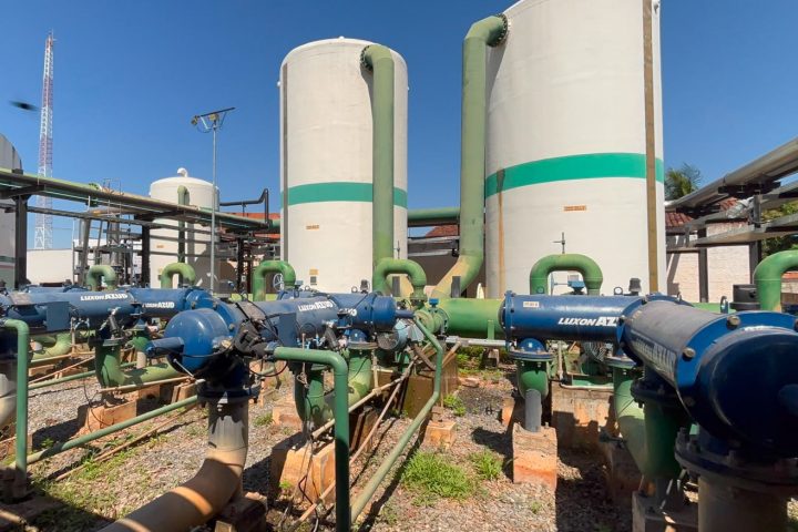 Limpeza de filtros na ETA reduz abastecimento de água em bairros de Várzea Grande