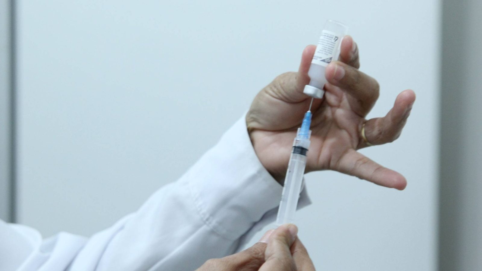 Vacina contra influenza é liberada para toda a população em Várzea Grande