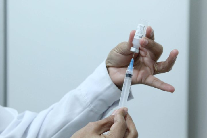 Vacina contra influenza é liberada para toda a população em Várzea Grande