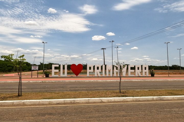 Primavera do Leste começa a construir primeira faixa elevada da gestão em frente a escola