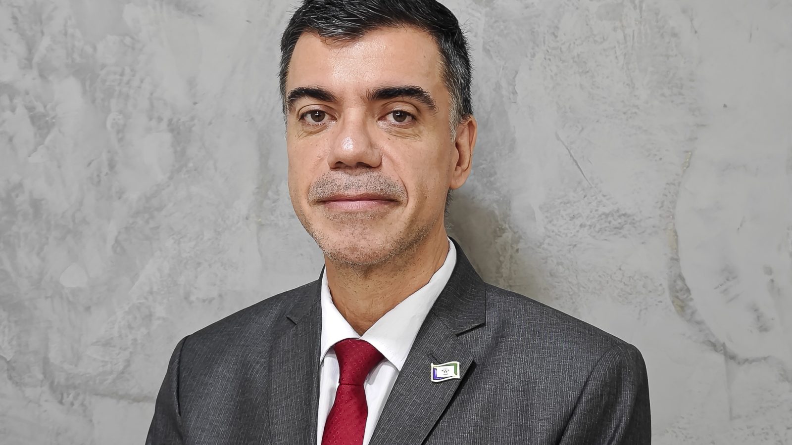 Cáceres arquiva sindicância sobre multa de FGTS, mas mantém R$ 747,43 em dívida ativa