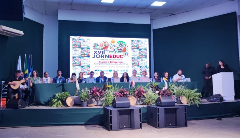 Cáceres assina dez contratos temporários da Educação com vigência que começou há até 39 dias