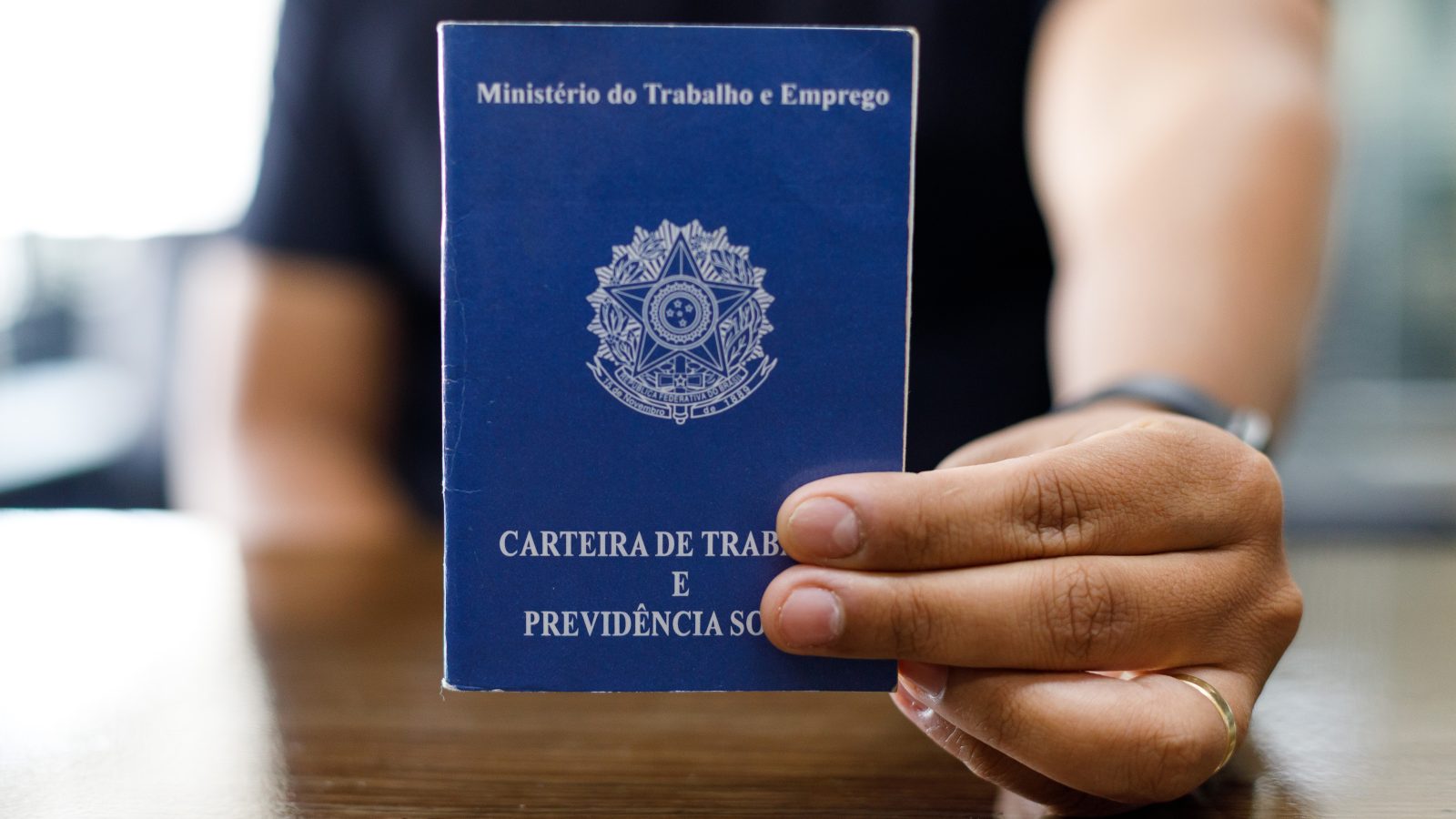 Sine de Cuiabá divulga mais de 700 vagas, e o maior salário é de R$ 7.409,15