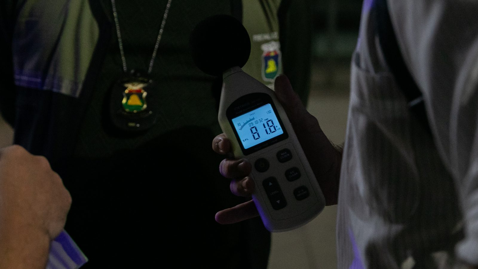 Denúncias de som alto levam a 3.450 ações fiscais em Cuiabá neste ano, e Morada da Serra lidera