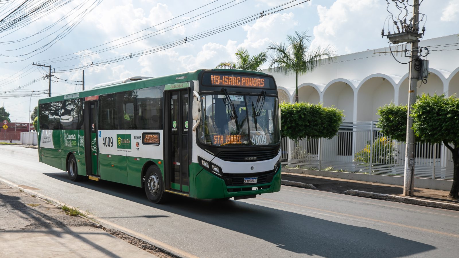 Cuiabá libera ônibus gratuito para estudantes o dia todo, sem citar ato normativo