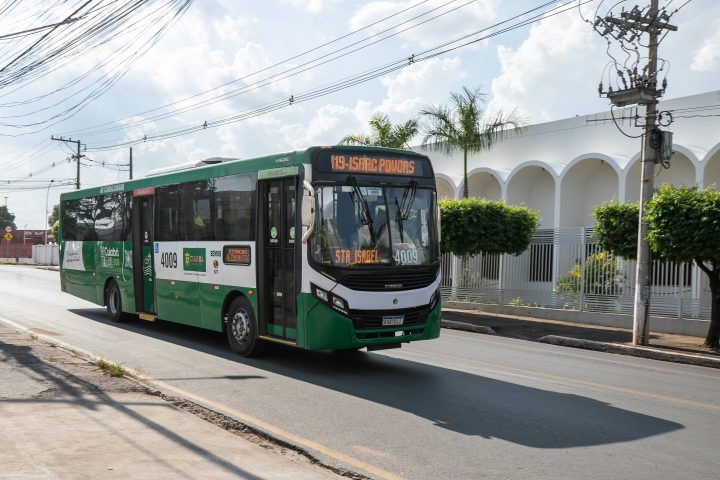 Cuiabá libera ônibus gratuito para estudantes o dia todo, sem citar ato normativo