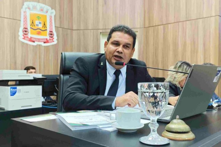Presidente da Câmara de Várzea Grande acusa Prefeitura de blindagem por decreto e dá 48 horas para respostas