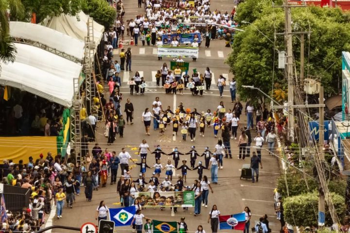 Desfile de 7 de Setembro em Rondonópolis reúne 16 mil desfilantes e 45 mil espectadores, diz prefeitura