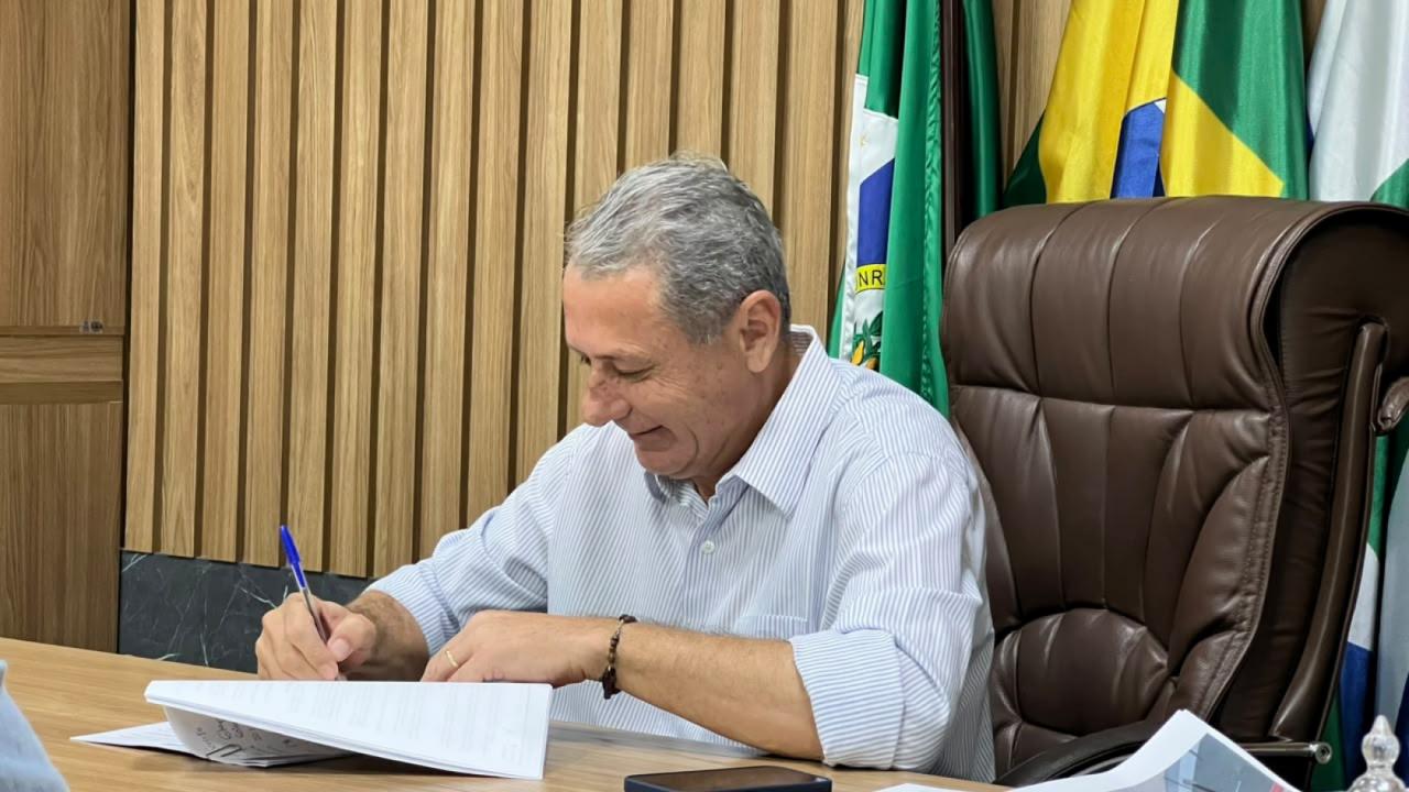Releases de Prefeitura e Câmara dizem que convênios de R$ 280 mil saíram nesta terça, mas extratos registram agosto