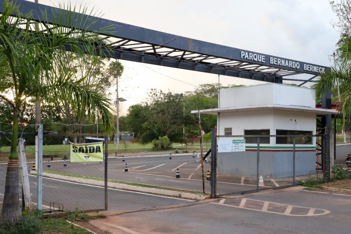 Lei formaliza Parque Municipal Bernardo Berneck, em Várzea Grande; regras de uso dependerão de Plano de Manejo.