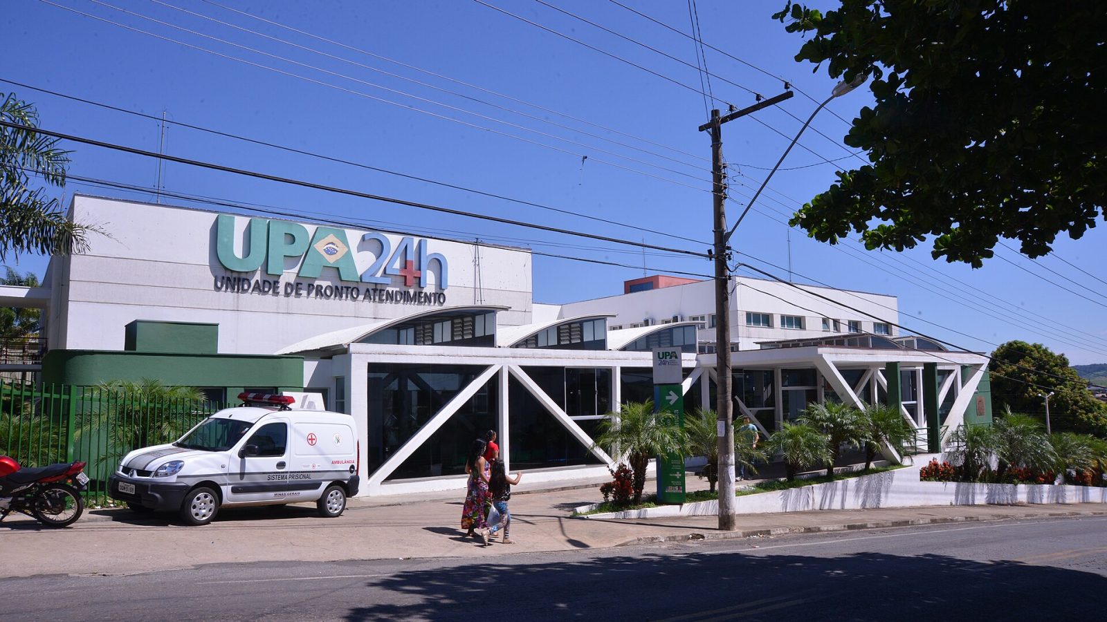 Fachada de uma Unidade de Pronto Atendimento (UPA 24h), em Passos (MG)