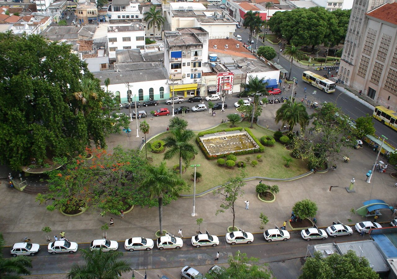 Vista aérea da Praça Alencastro, em Cuiabá