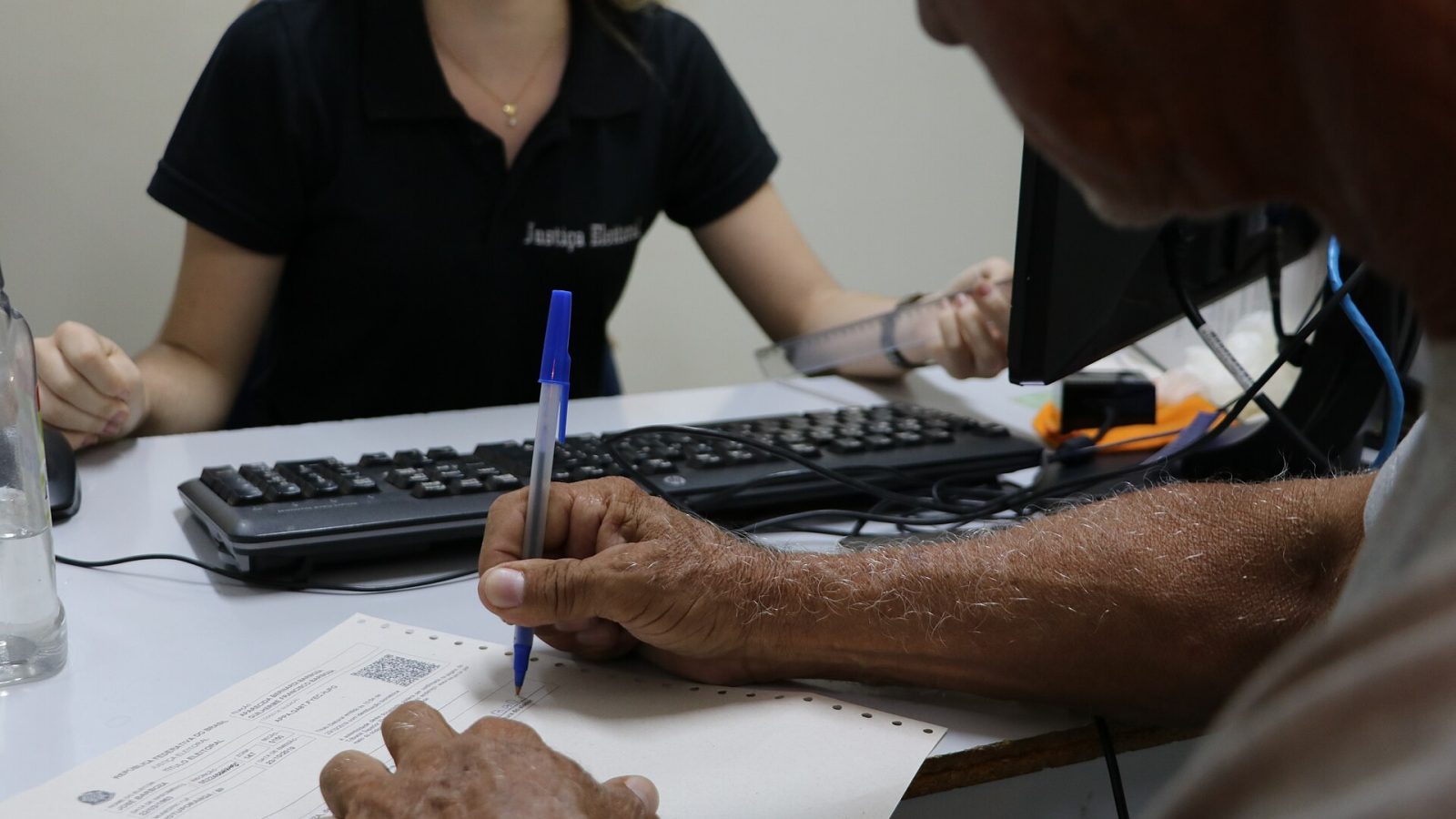 Atendimento da Justiça Eleitoral a eleitores