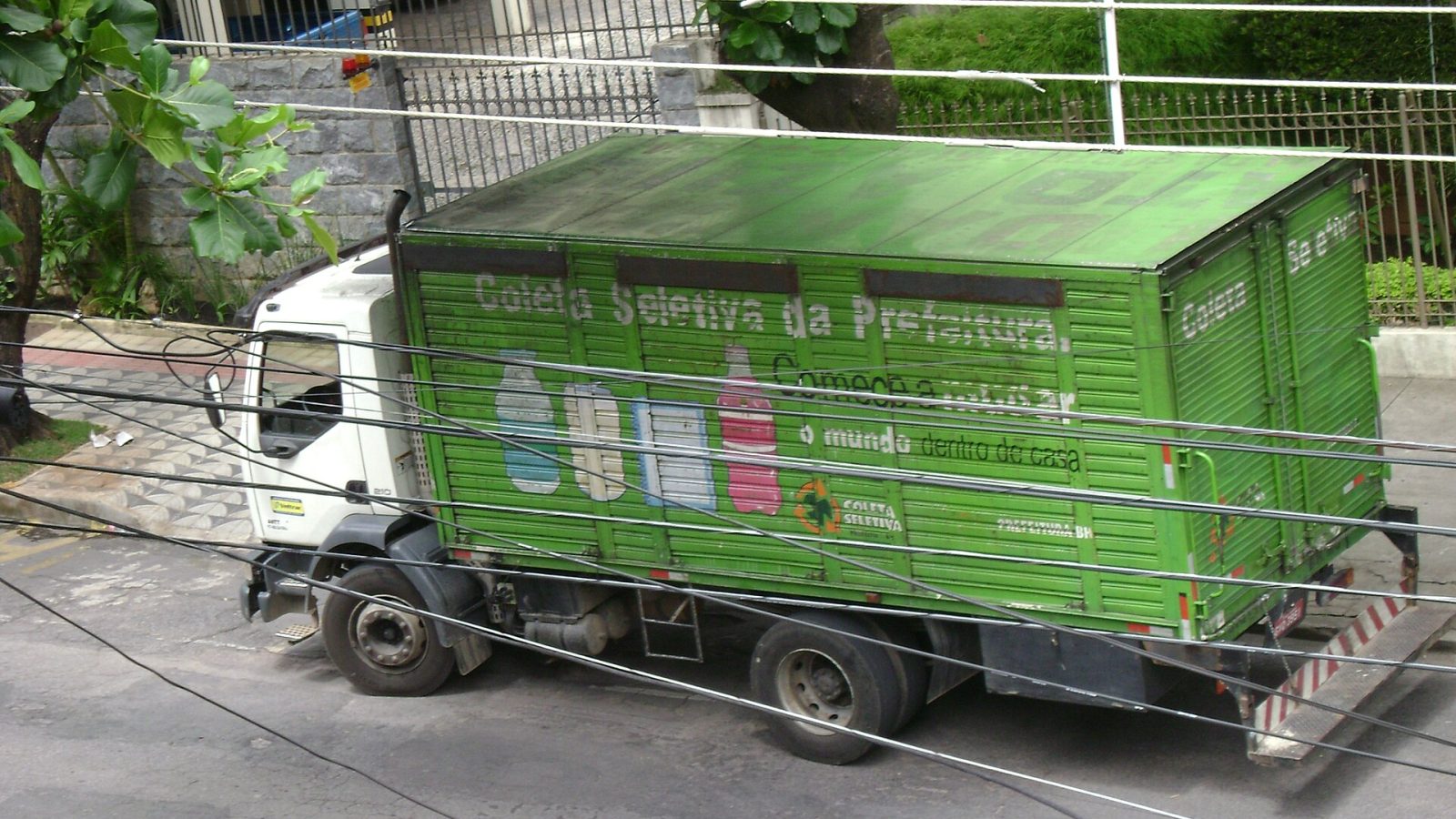 Caminhão de coleta seletiva