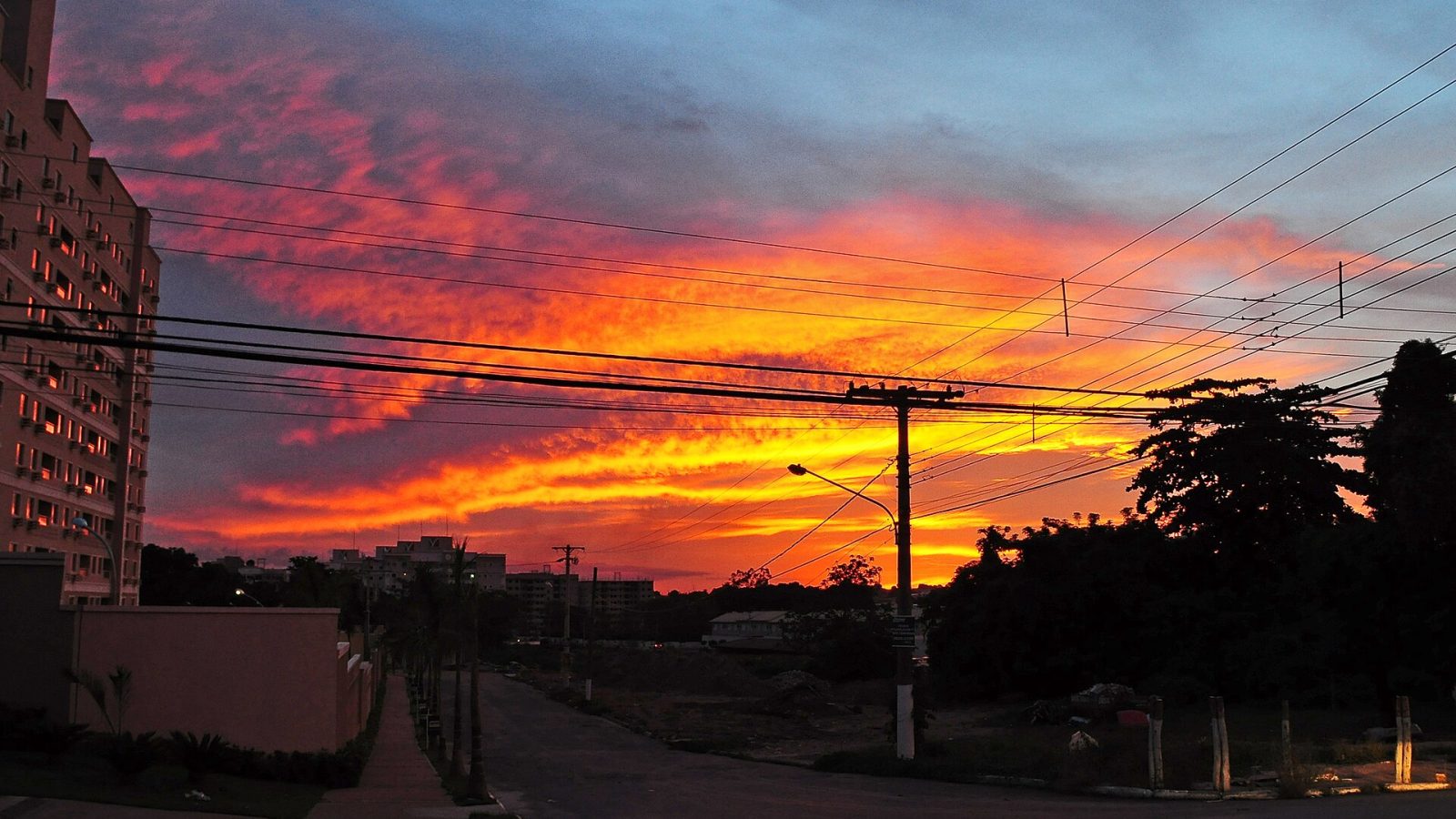 Pôr-do-sol - Cuiabá - Mato Grosso