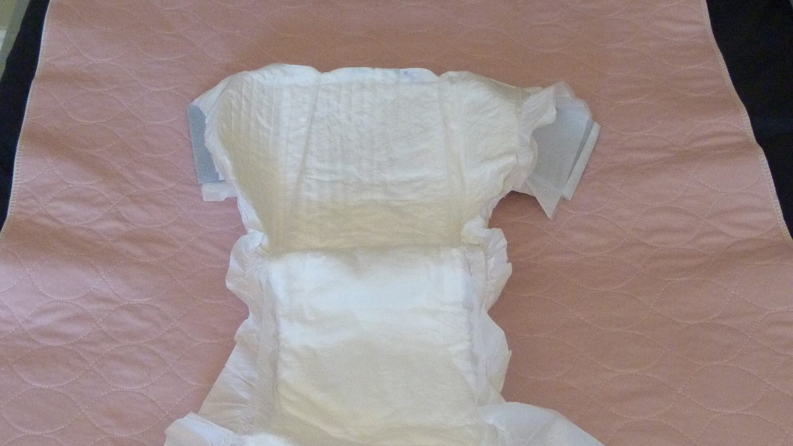Fralda geriátrica descartável