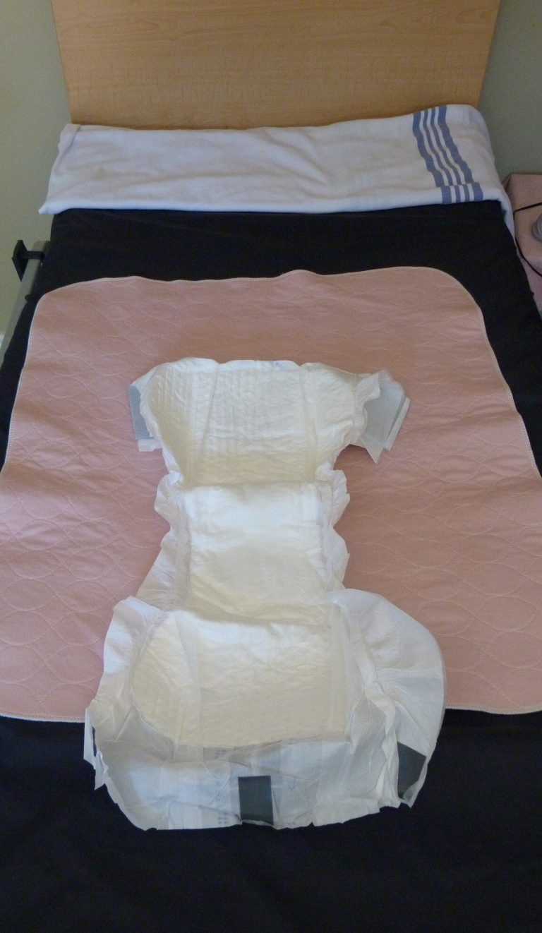 Fralda geriátrica descartável